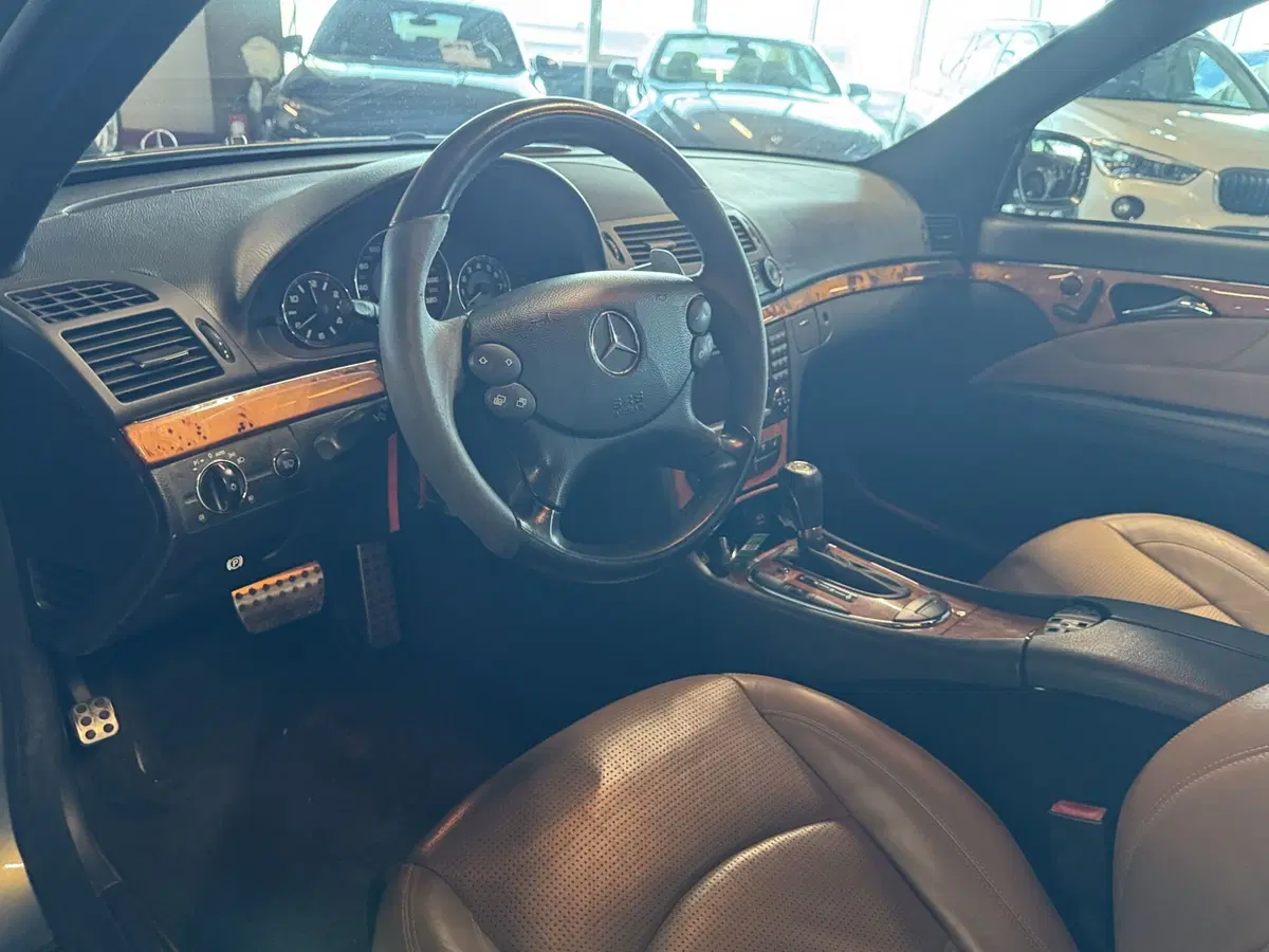 Mercedes-Benz Classe E usata a Messina (8)