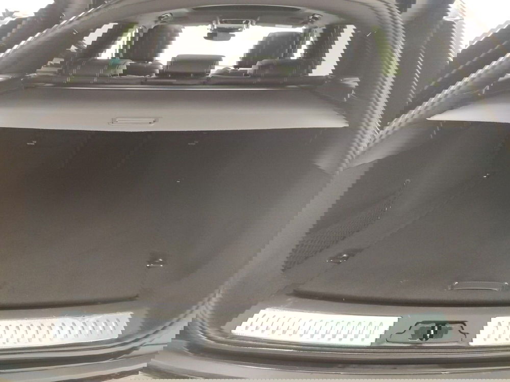 Land Rover Range Rover Velar usata a Avellino (16)