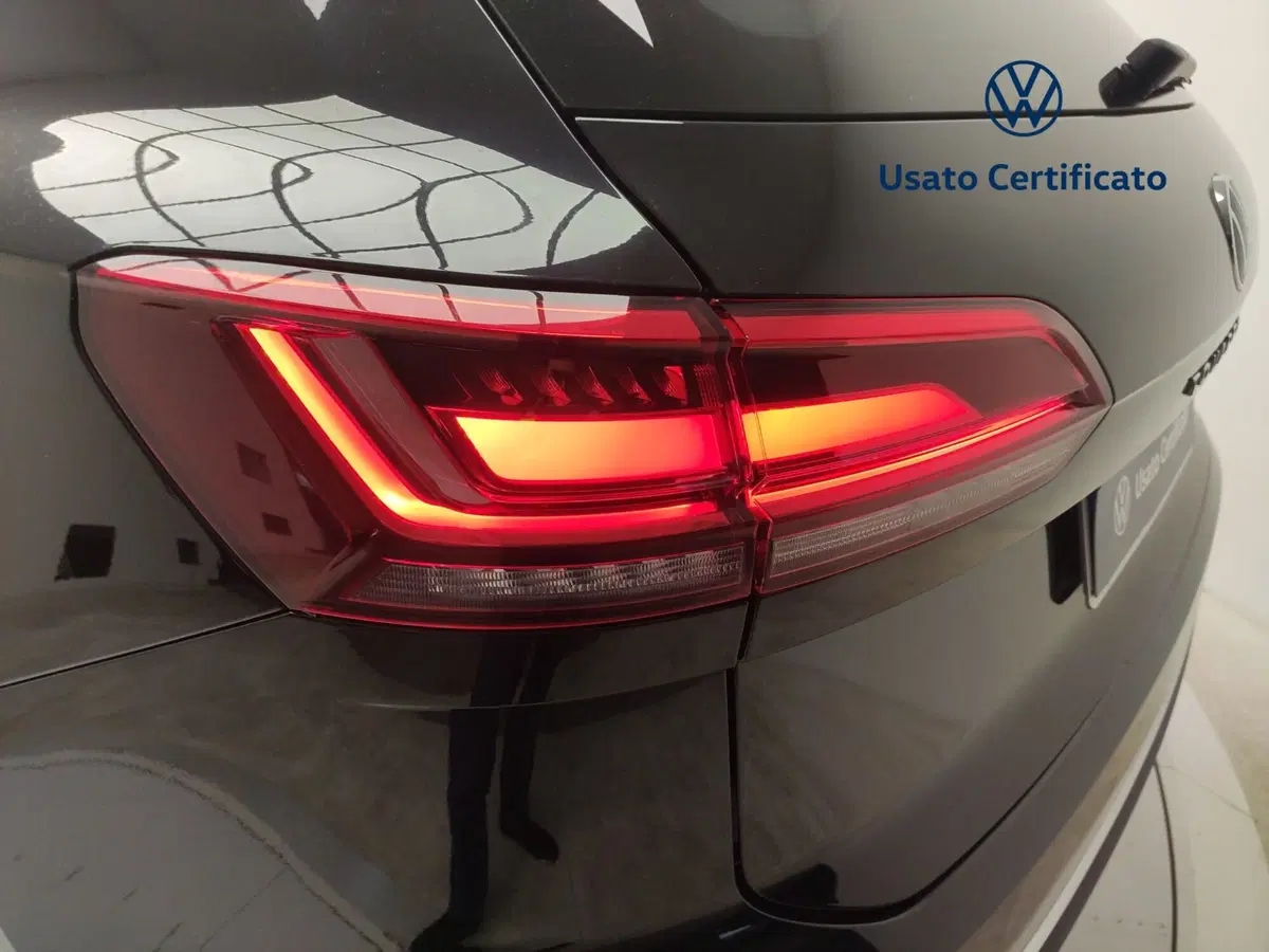Volkswagen Touareg usata a Avellino (13)