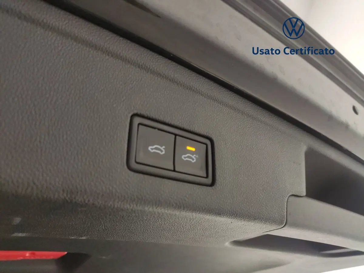 Volkswagen Touareg usata a Avellino (15)