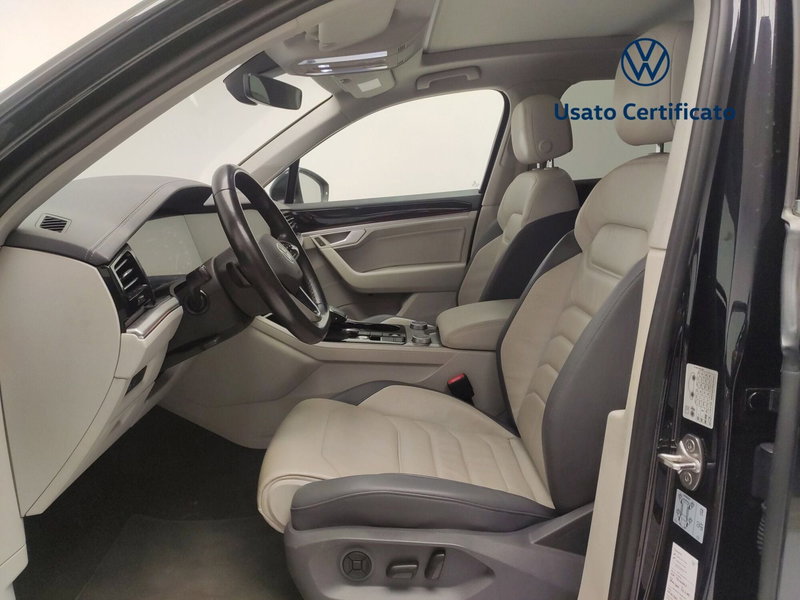 Volkswagen Touareg usata a Avellino (17)
