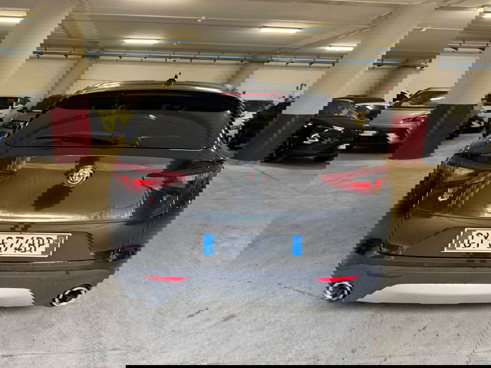 Alfa Romeo Stelvio usata a Salerno (11)