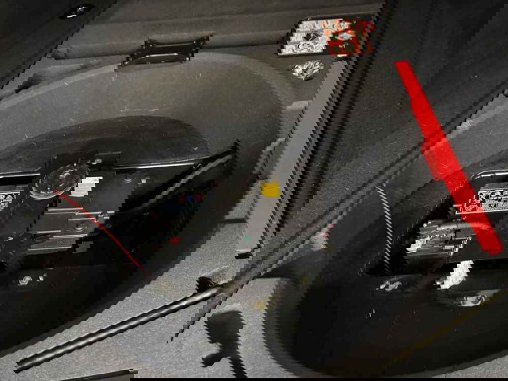 Alfa Romeo Stelvio usata a Salerno (14)