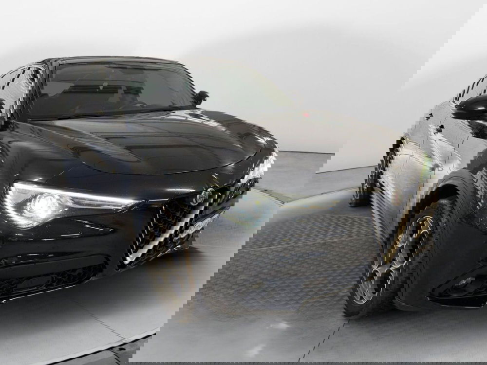 Alfa Romeo Stelvio usata a Salerno (2)