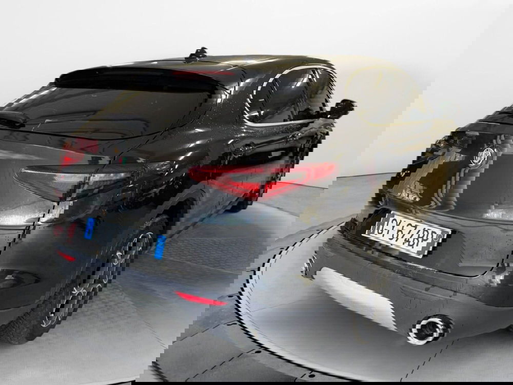 Alfa Romeo Stelvio usata a Salerno (4)