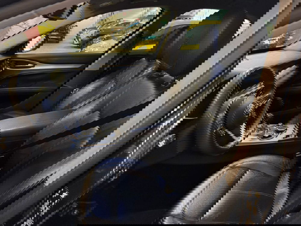 Alfa Romeo Stelvio usata a Salerno (6)