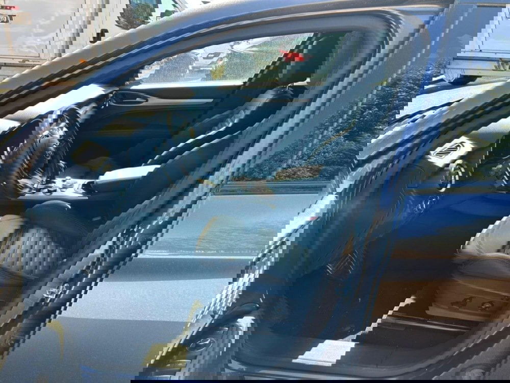 Alfa Romeo Stelvio usata a Salerno (6)