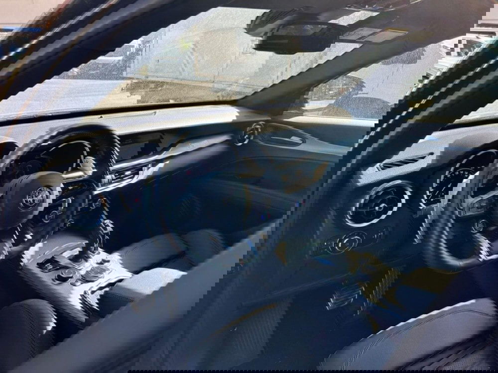 Alfa Romeo Stelvio usata a Salerno (8)
