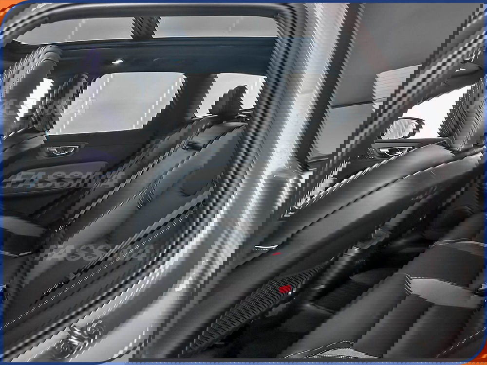 Volvo XC60 usata a Milano (10)