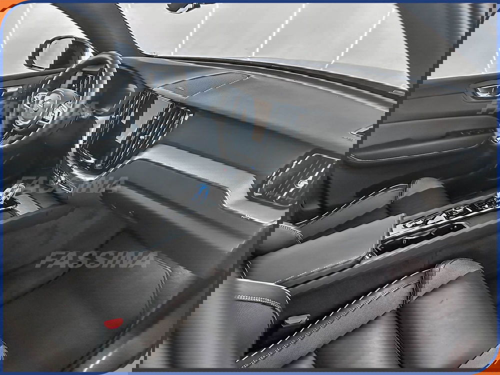 Volvo XC60 usata a Milano (12)