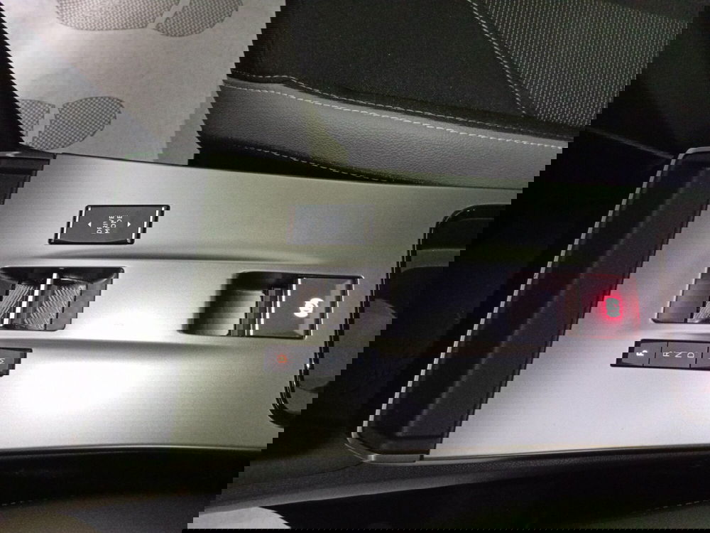 Opel Mokka usata a Piacenza (13)