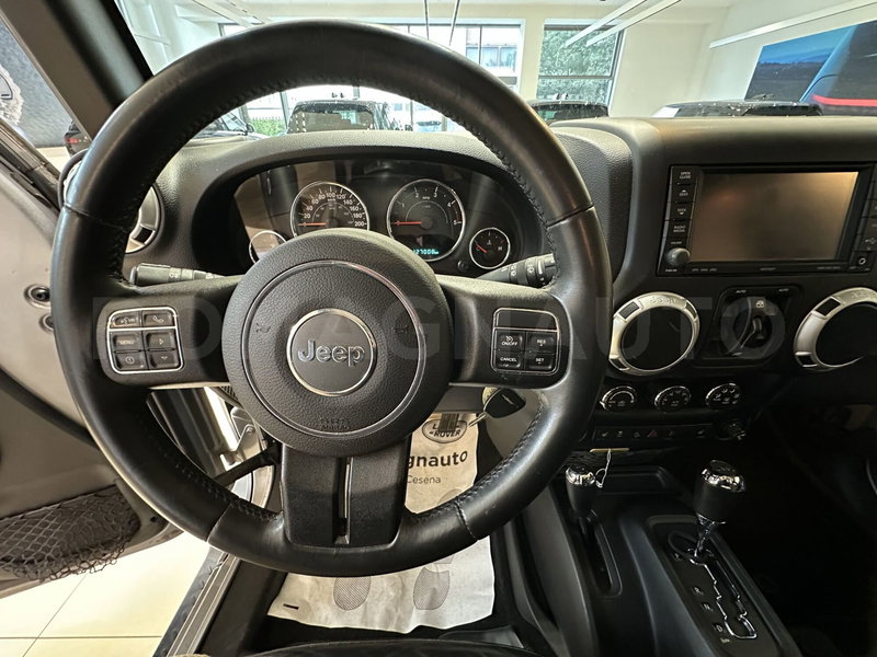 Jeep Wrangler Unlimited usata a Forlì-Cesena (17)