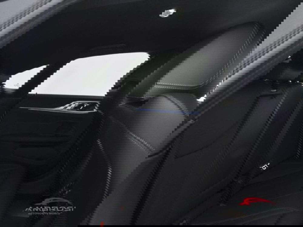 BMW i4 usata a Perugia (11)