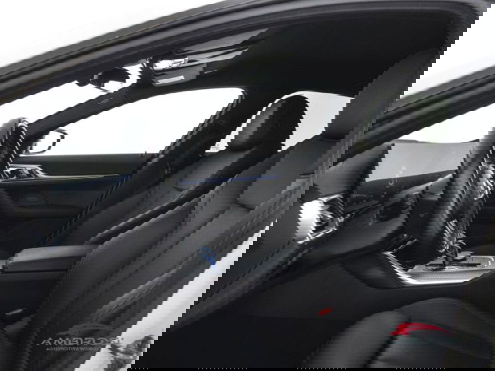 BMW i4 usata a Perugia (9)