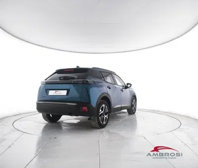 Peugeot 2008 1.2 puretech Allure s&amp;s 100cv del 2025 usata a Corciano