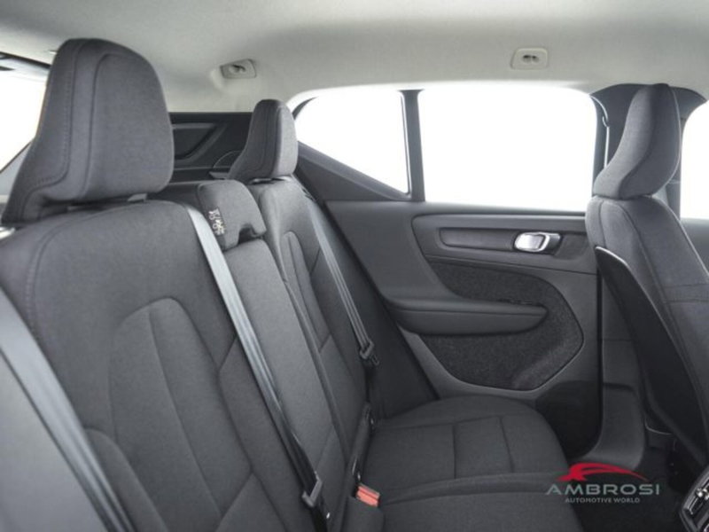 Volvo XC40 nuova a Perugia (11)