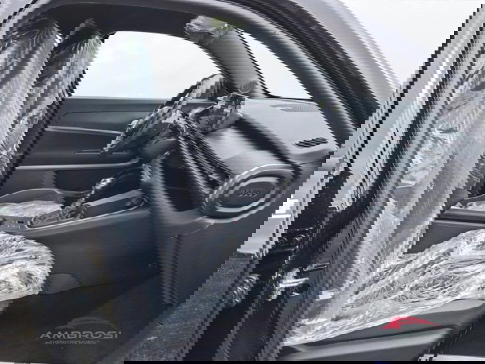 Jeep Avenger nuova a Perugia (12)