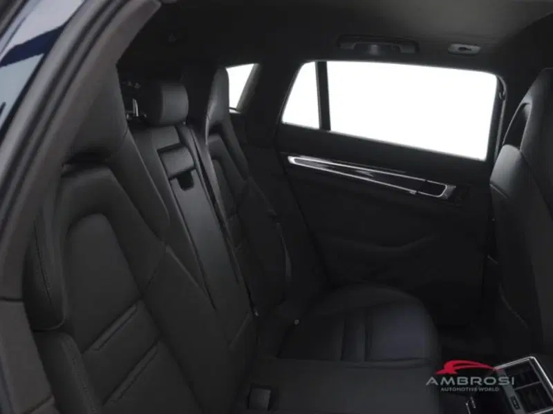 Porsche Panamera Sport Turismo usata a Perugia (9)