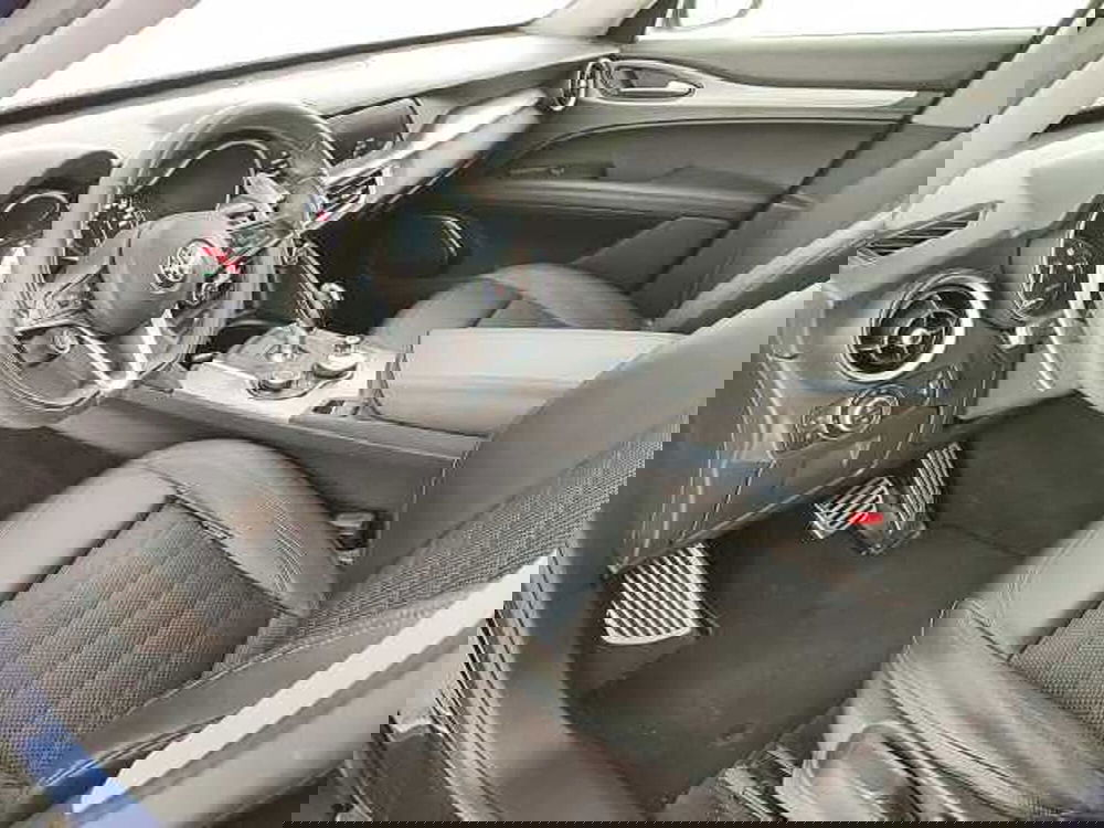 Alfa Romeo Stelvio usata a Teramo (11)