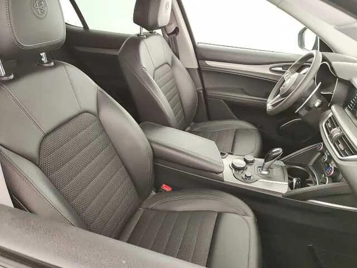Alfa Romeo Stelvio usata a Teramo (15)