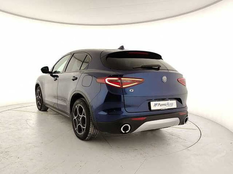 Alfa Romeo Stelvio usata a Teramo (3)