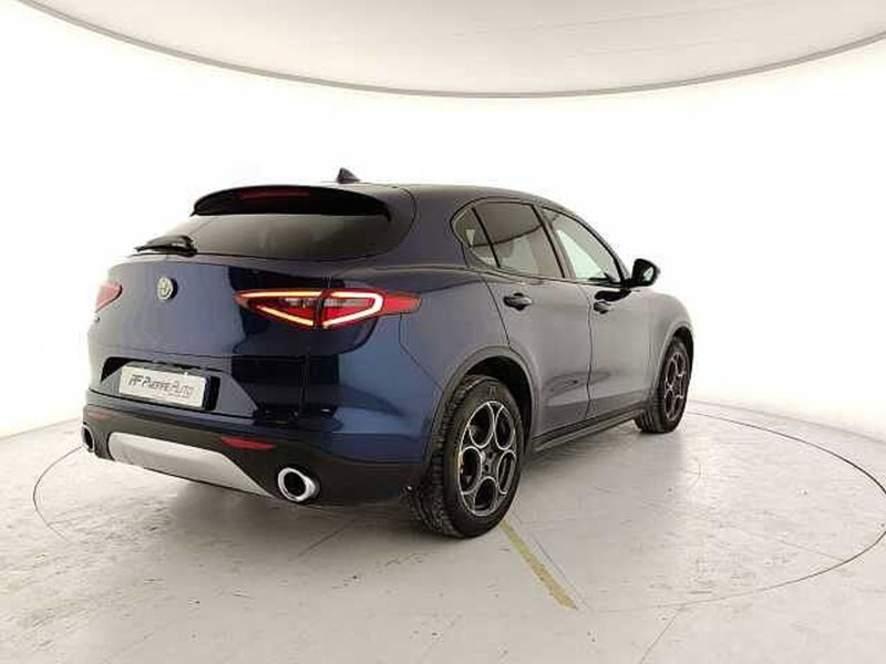 Alfa Romeo Stelvio usata a Teramo (4)