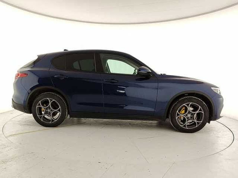 Alfa Romeo Stelvio usata a Teramo (5)