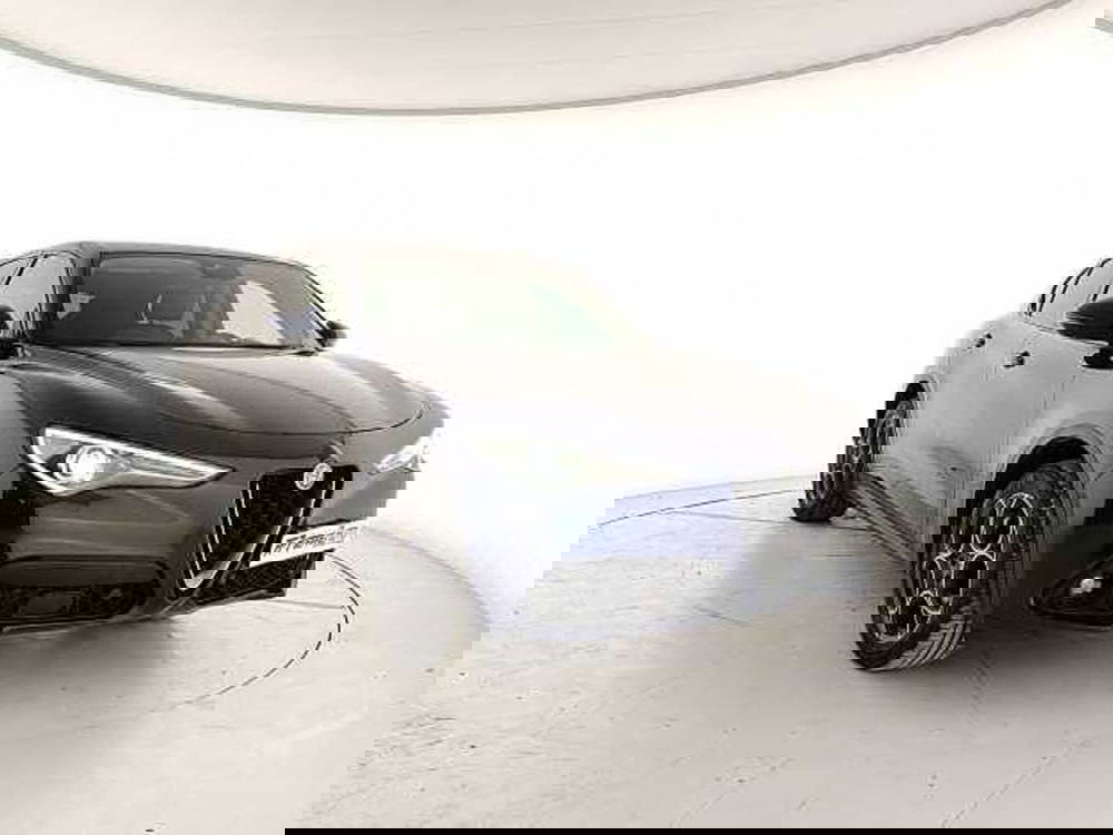 Alfa Romeo Stelvio usata a Teramo (6)