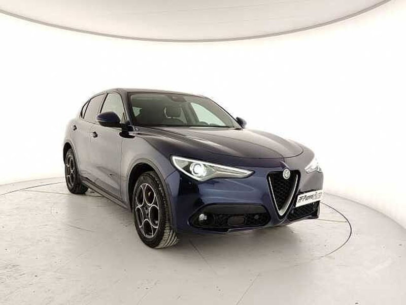 Alfa Romeo Stelvio usata a Teramo (6)