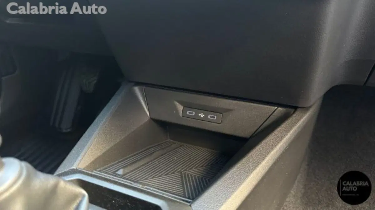 Renault Clio nuova a Reggio Calabria (18)
