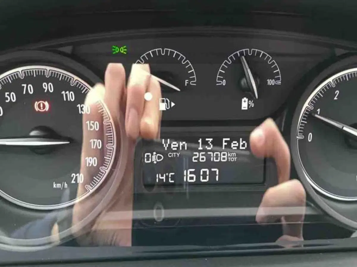 Lancia Ypsilon usata a Torino (14)