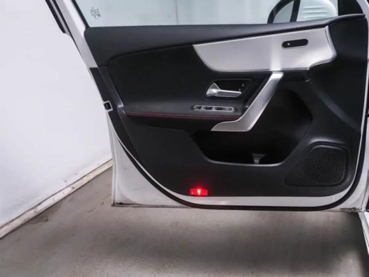 Mercedes-Benz Classe A usata a Milano (10)