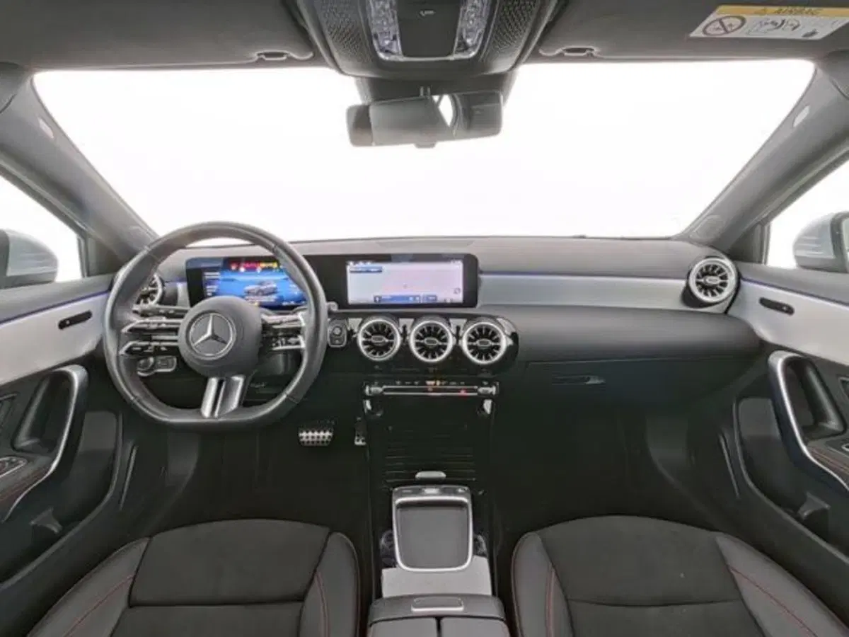 Mercedes-Benz Classe A usata a Milano (8)