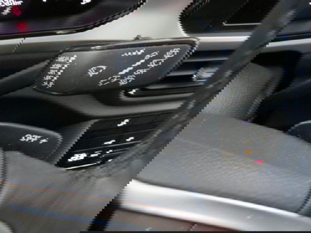 Volkswagen T-Roc usata a Lodi (14)