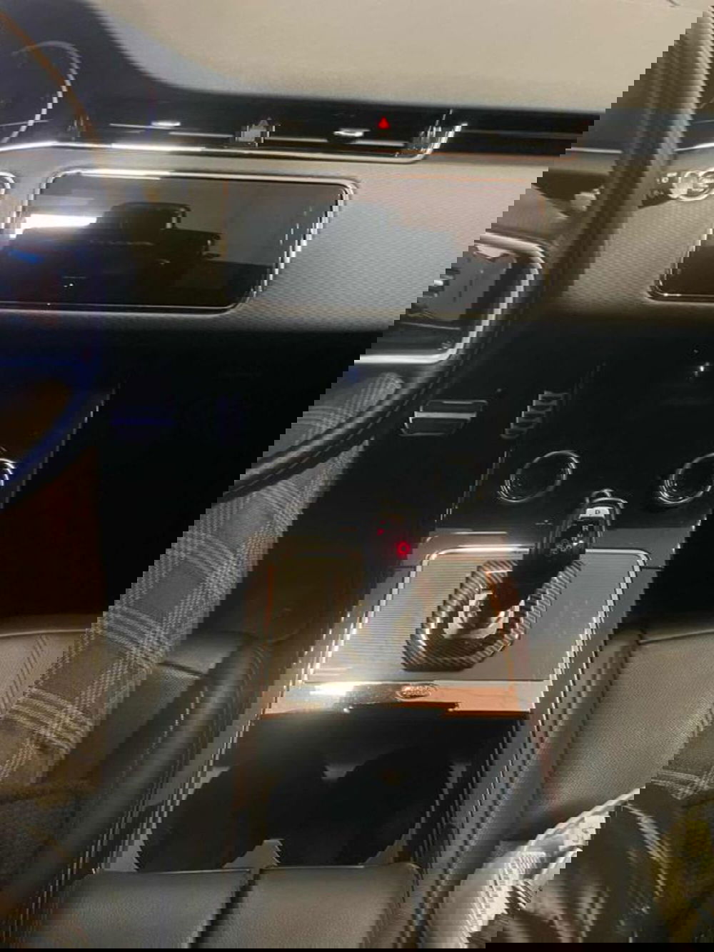 Land Rover Range Rover Evoque usata a Lucca (7)