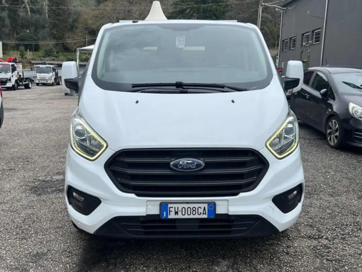 Ford Transit Custom Furgone usata a Lucca (5)
