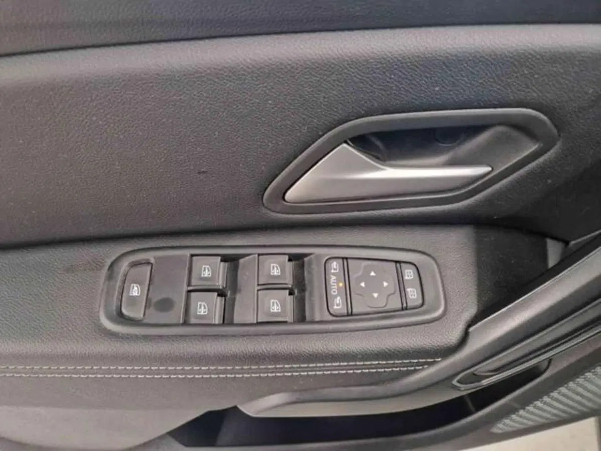 Dacia Duster usata a Bologna (18)