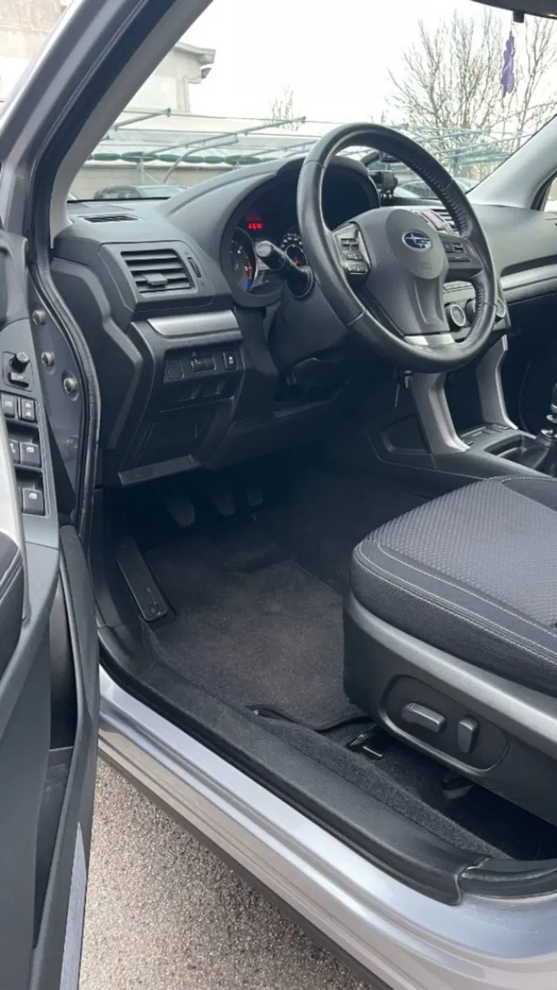 Subaru Forester usata a Novara (9)
