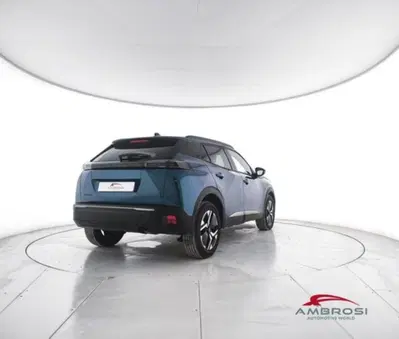 Peugeot 2008 1.2 puretech Allure s&amp;s 100cv del 2025 usata a Corciano