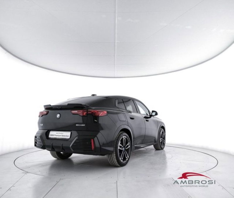 BMW iX2 usata a Perugia (3)