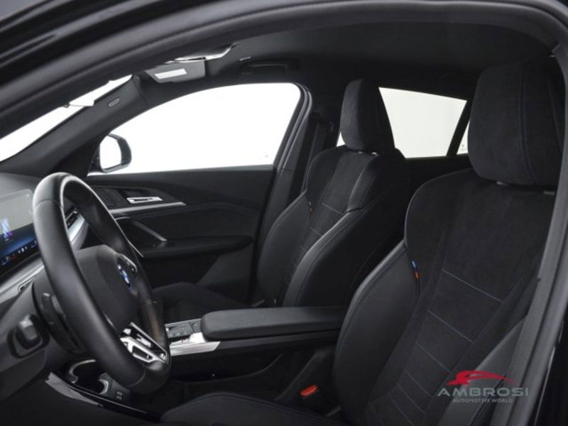 BMW iX2 usata a Perugia (9)