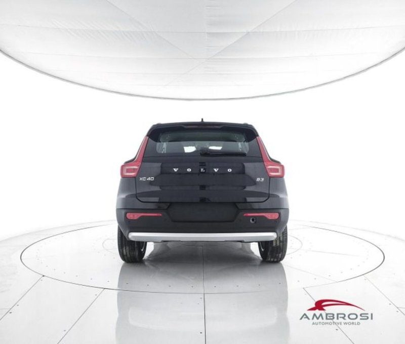 Volvo XC40 nuova a Perugia (6)