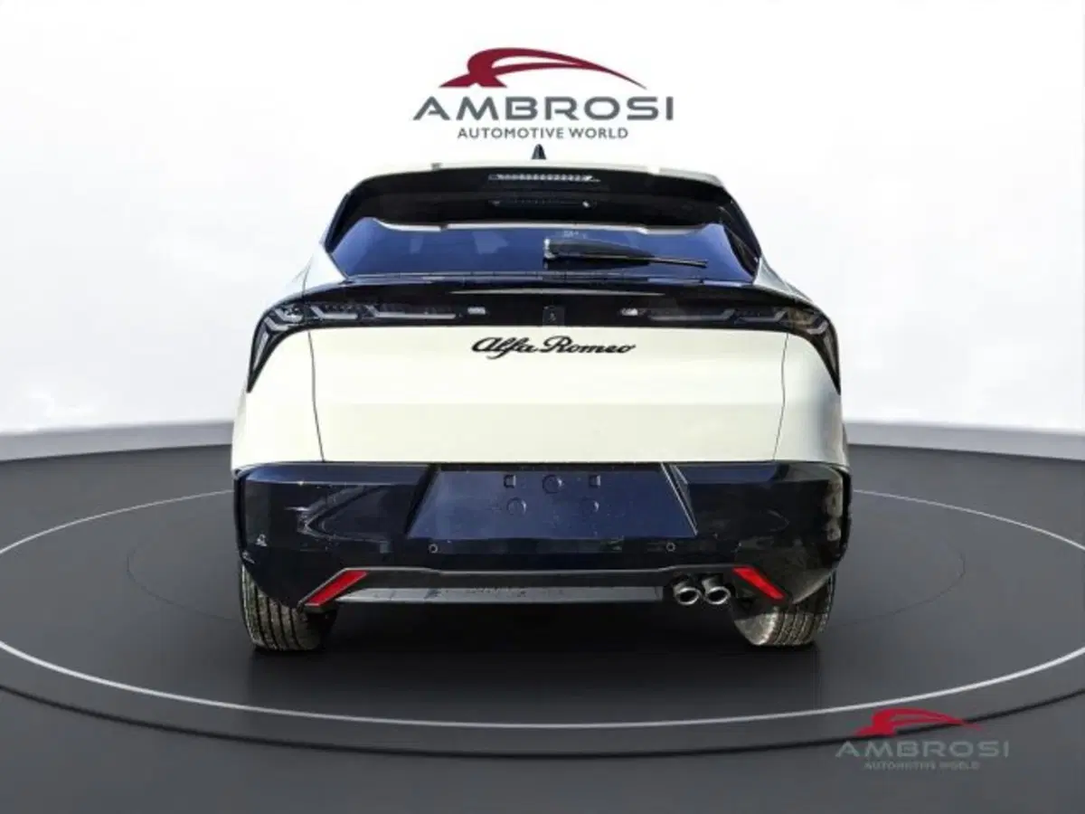 Alfa Romeo Junior nuova a Perugia (8)