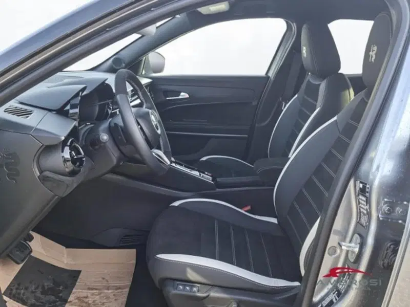 Alfa Romeo Junior nuova a Perugia (10)
