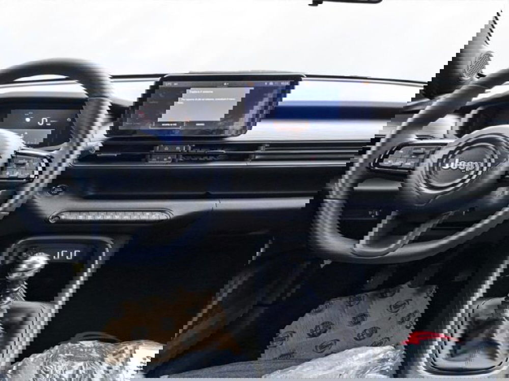 Jeep Avenger nuova a Perugia (15)