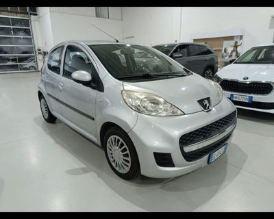Peugeot 107 68CV 5p. Sweet Years del 2010 usata a Belpasso