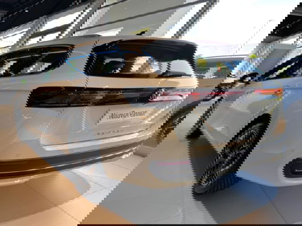 Volkswagen Passat nuova a Vicenza (5)