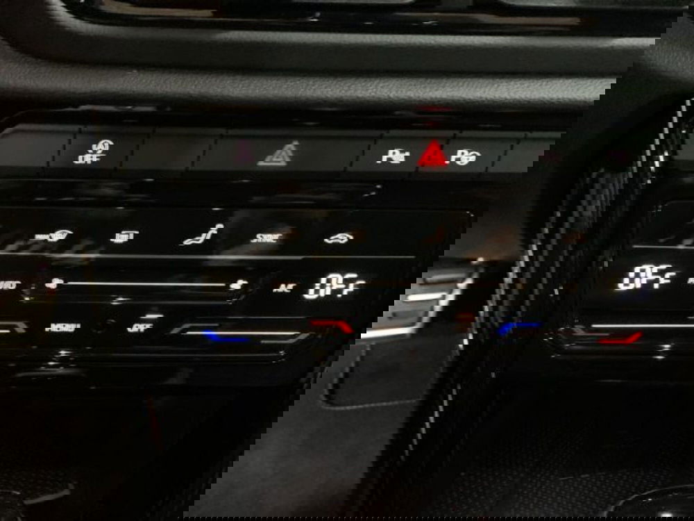 Volkswagen T-Roc nuova a Vicenza (12)