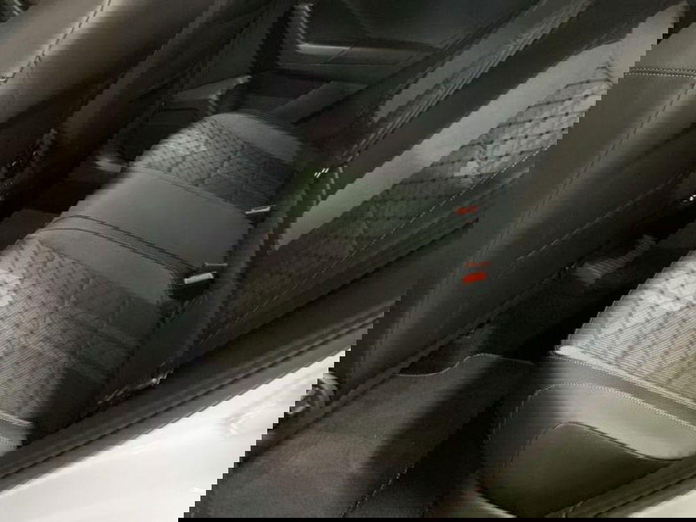 Volkswagen T-Roc nuova a Vicenza (17)