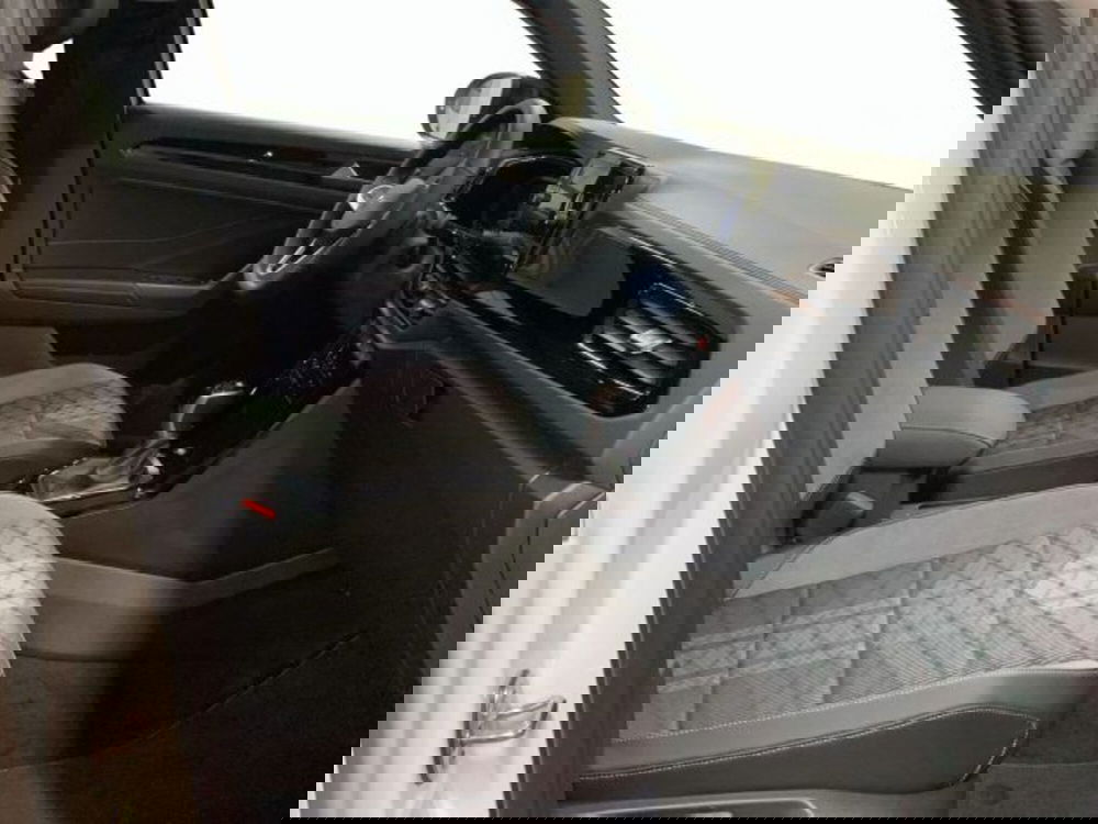 Volkswagen T-Roc nuova a Vicenza (6)